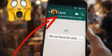 Truco oculto de WhatsApp que muestra cuando un contacto está en línea con otra persona, enfocado en privacidad y control del uso en 2026