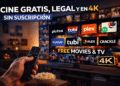 Televisor mostrando plataformas de cine gratis y legal en 4K sin suscripción como Pluto TV, Tubi y Plex